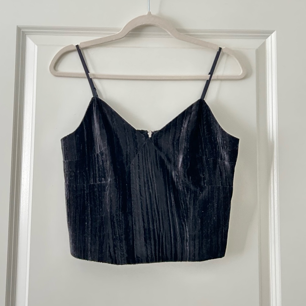 black crop top
